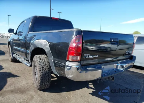 2008 Toyota Tacoma Base V6 z USA, uszkodzony, nr VIN 5TEUU42N08Z571229